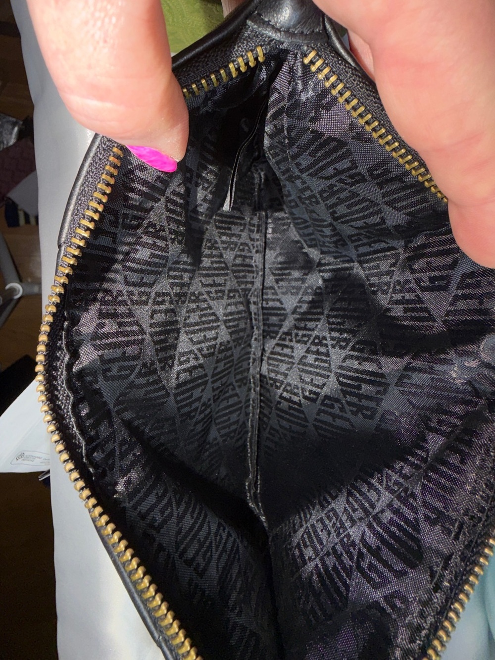 Kurt Geiger Black Quilted Leather Wristlet Clutch with Gold Rhinestone Eagle EUC - Picture 3 of 4